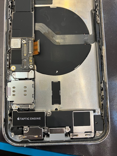 【エキスポシティ店】iPhone12  充電口の修理【茨木市からご来店】